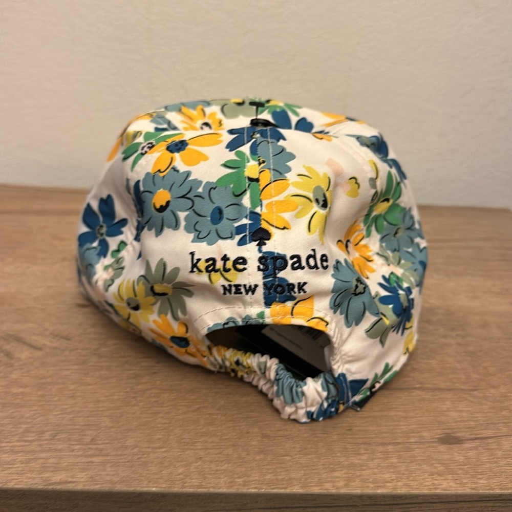 NWT Kate spade hat. - Picture 3 of 5
